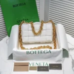 BV Cassette Pillow Bag Size: 26x18cm Pure White