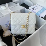Chanel sheepskin size: 18X19.5X9.5cm