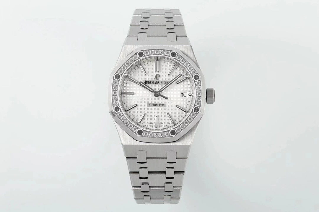 163a59b0c5de116b4315737afbae47f5-1.webp AP Royal Oak Colored diamond version 15450 Series Super Clone 3120 integrated movement 37MM×9.8MM - Image 1
