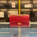 CHANEL Model: 037584ZP Size: 20cm