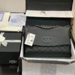 CHANEL Casual Bag Model 8095#: Size: 32X7.5X19CM