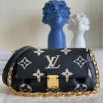 Model: M45813 Size: 24 x 14 x 9 cm