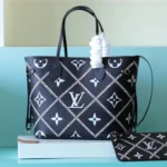 Model: M46040 Size: 31 x 28 x 14 cm