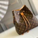 Model: M44022NONO Size: 26 x 26 x 17.5 cm