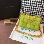 BV Pillow Bag Size: 26cm Kiwi Green