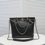 Chanel size: 22x16cm