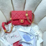 CHANEL Model: 037586ZP Size: 21cm