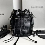 Size:9104 Size:15*19.8*17.8cm