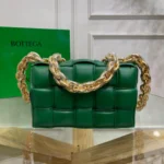 BV Chain Bag Size: 26x18cm Racing Green