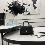 Chanel Size: 19cm*23cm*28cm Model: AS2215/92990/92991