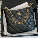 Black Sheepskin Size: 26*30*7*cm