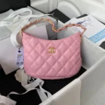 Sheepskin underarm bag Size: 17.5X24X6cm