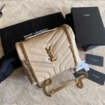 Satchel Size: 25cm Code: 392277