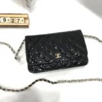 Chanel messenger bag Size: 19*13*4