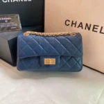 CHANEL Model: 037586ZP Size: 20cm