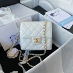 Chane key case size: 17X14.5X7.5cm
