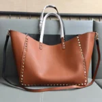 Model 0501 valentino Size:33*26*13.5cm