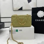 Chanel Model: A68105 Size: 17*9.5*8cm