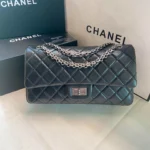 CHANEL Model: 037586ZP Size: 24cm