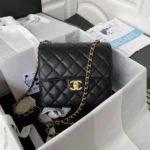 Chanel Model: AS3649 size: 18X19.5X9.5cm