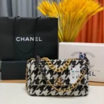 CHANEL Houndstooth Bag Model: AS1161 Size: 30CM: 26CM: Houndstooth Bag