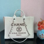 CHANEL Model: 66941 Size: 38X32X18CM