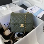 Chanel sheepskin size: 18X19.5X9.5cm