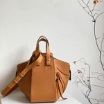 Lychee earth yellow size: 29*14*26cm/small