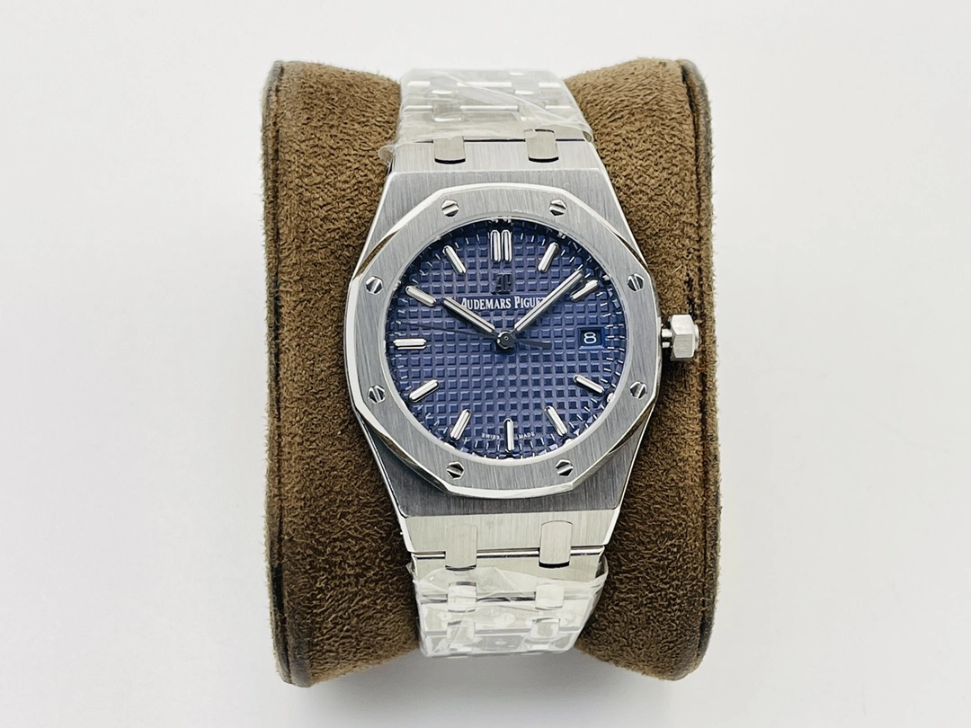 8033670b91db12569ac3058b7b36e91d-1.webp AP Royal Oak 77350 Series 34MM - Image 1
