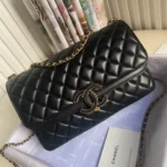 CHANEL Model: 57276 Size: 26cm