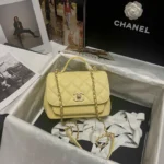 CHANEL pearl ball pattern size:19x7x14cm model number 93749