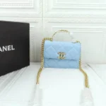 Chanel Handbag Size: 15.5x12cm Style: 211