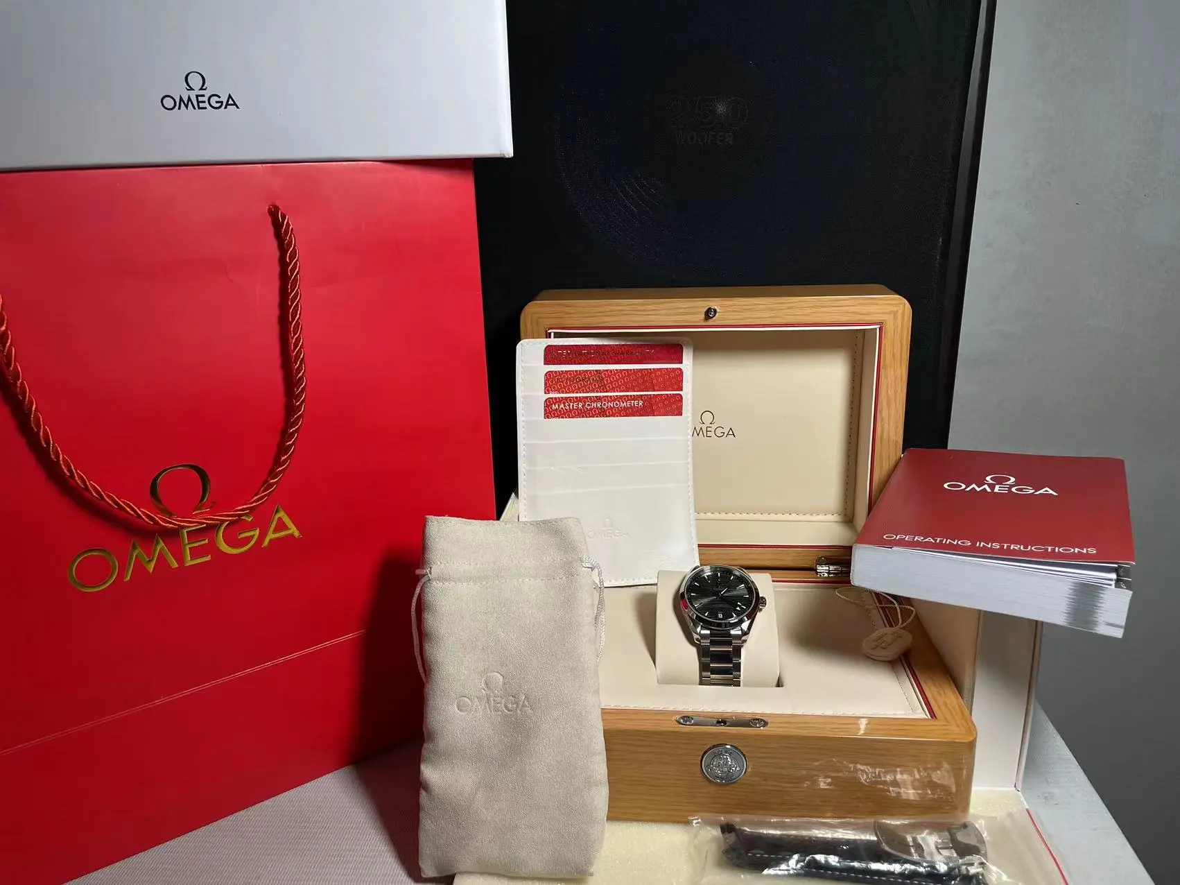 88f6832c0d96c2b03d8e3b6d9efa33ad-1.webp OMEGA original box set - Image 1