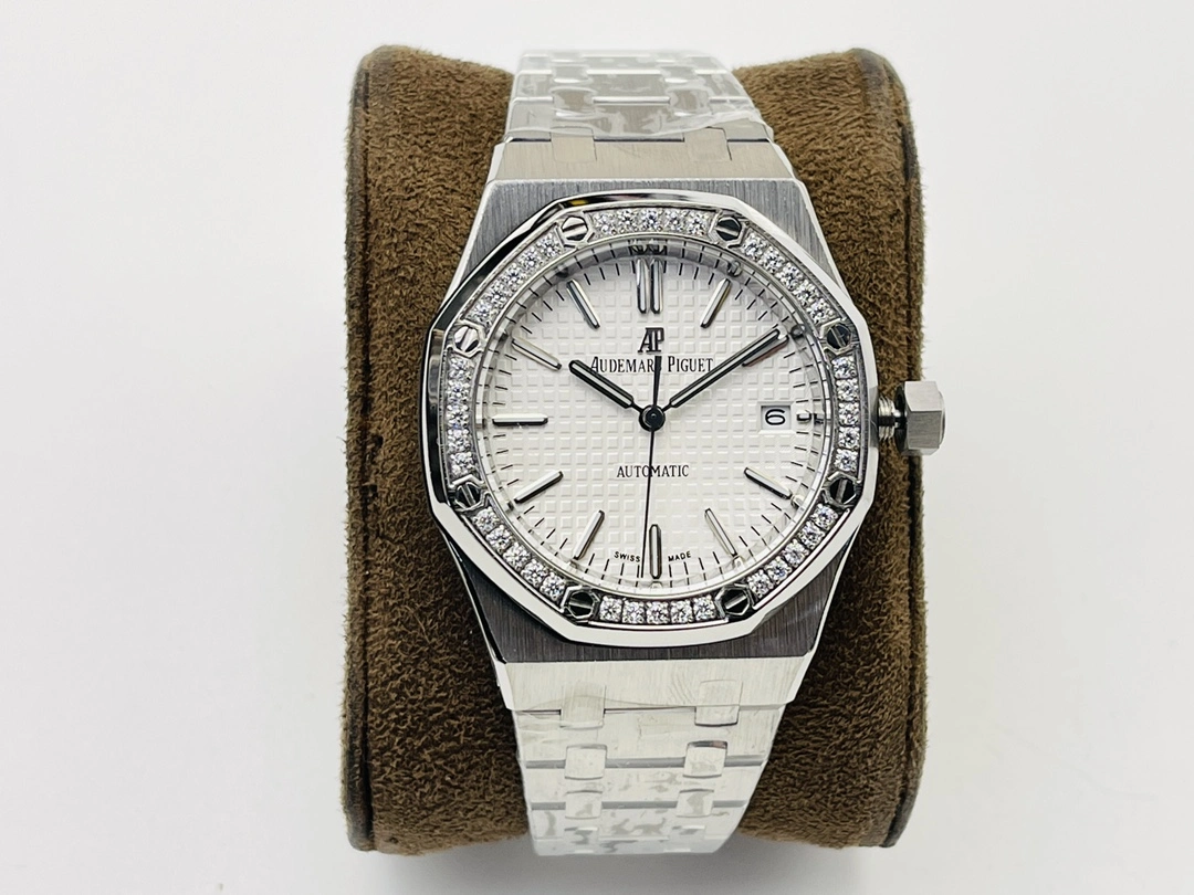 8e07d6989b3c5d8d9831bf804da06c49-1.webp AP Royal Oak 15550/15451 Series 37MM - Image 1