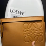 Loewe Size: 29.5x20cm Model: 3040