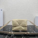 Prada Shoulder Bag Size:16x11cm 1BD313