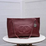 Chanel Style: 9068 Size: 42x29cm