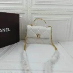 Chanel Handbag Size: 15.5x12cm Style: 211