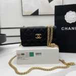 Chanel A68107 Underarm Bag Size: 17cm