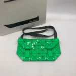 Miyake Life Size: 34*21*11.5CM