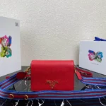 Prada Crossbody Bag Size:20x14cm 1BD102