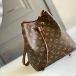 Model: M44022NONO Size: 26 x 26 x 17.5 cm
