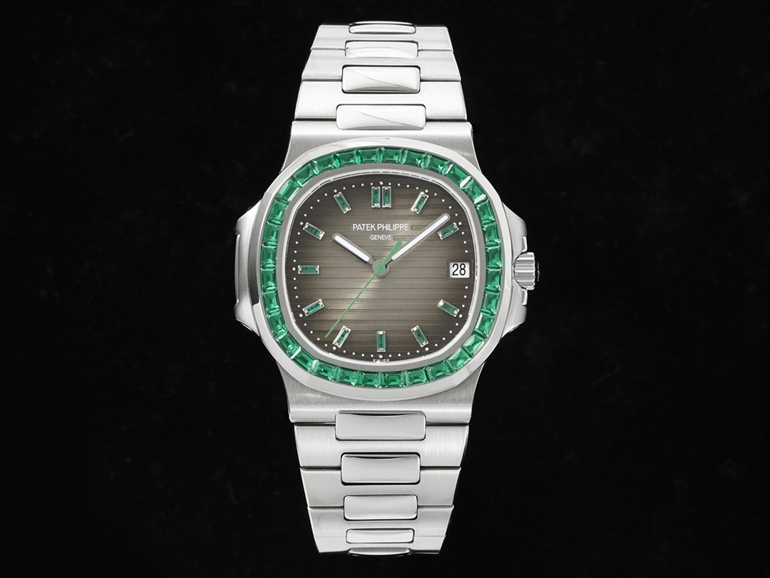 b246ff593bf42fe5a5a9a45e3ad76b47-2.webp PP Nautilus Ruby Square Diamond Ref.5711 40MM - Image 1