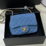 Chanel lambskin Model: AS1786 Size: 18cmX13cmX7cm