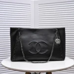 Chanel Style: 9068 Size: 42x29cm