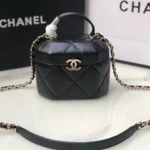 Chanel Model: AS2630 Size: 16.5cmX15.5cmX 11.5cm