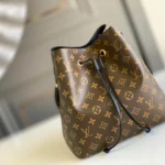 Model: M44022NONO Size: 26 x 26 x 17.5 cm