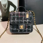 Chanel antique silver model AS3263 size: 18X20X6.5cm