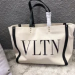 Valentino Model 0978 Size:37x12x32cm