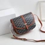 Goyard Messenger Bag Size:22*17*7cm